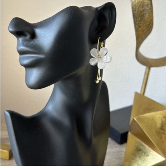 Flower hoop earrings N431 - Picture 3 of 4